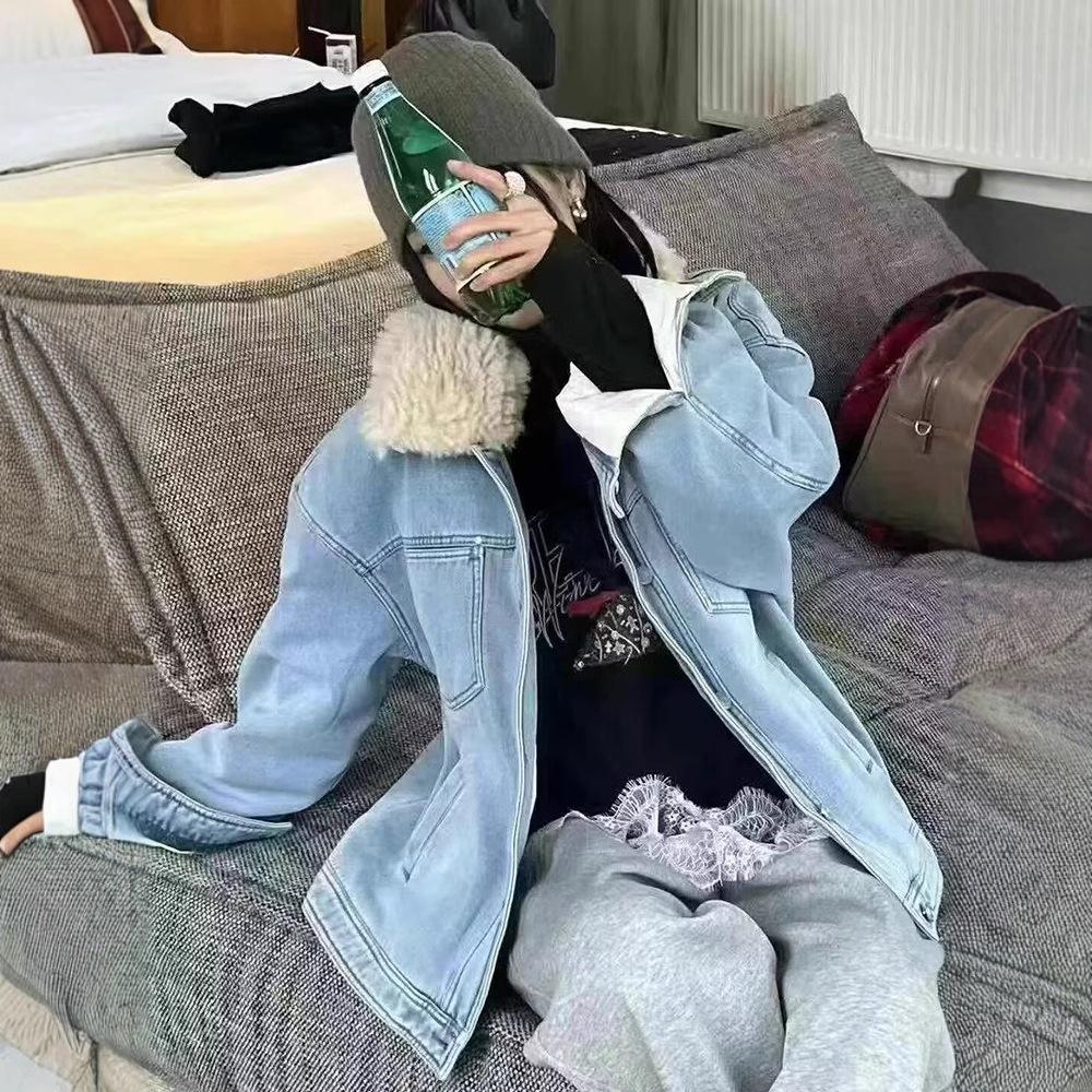 Women's 2024 Winter Lambswool Lapel Denim Jacket: Korean-Style Loose Casual Fashion