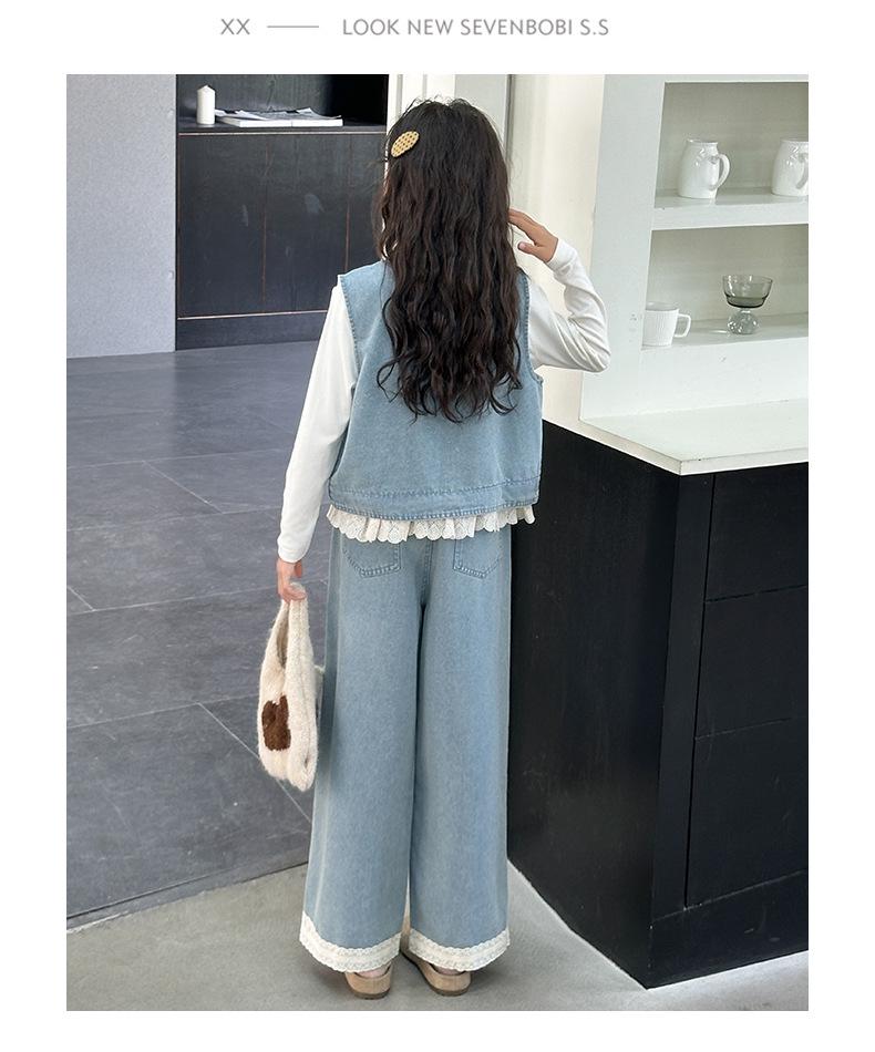 Modny jesienny trzyczęściowy zestaw denimowy dla dziewcząt z koronkową bazową koszulą i kamizelką 2025