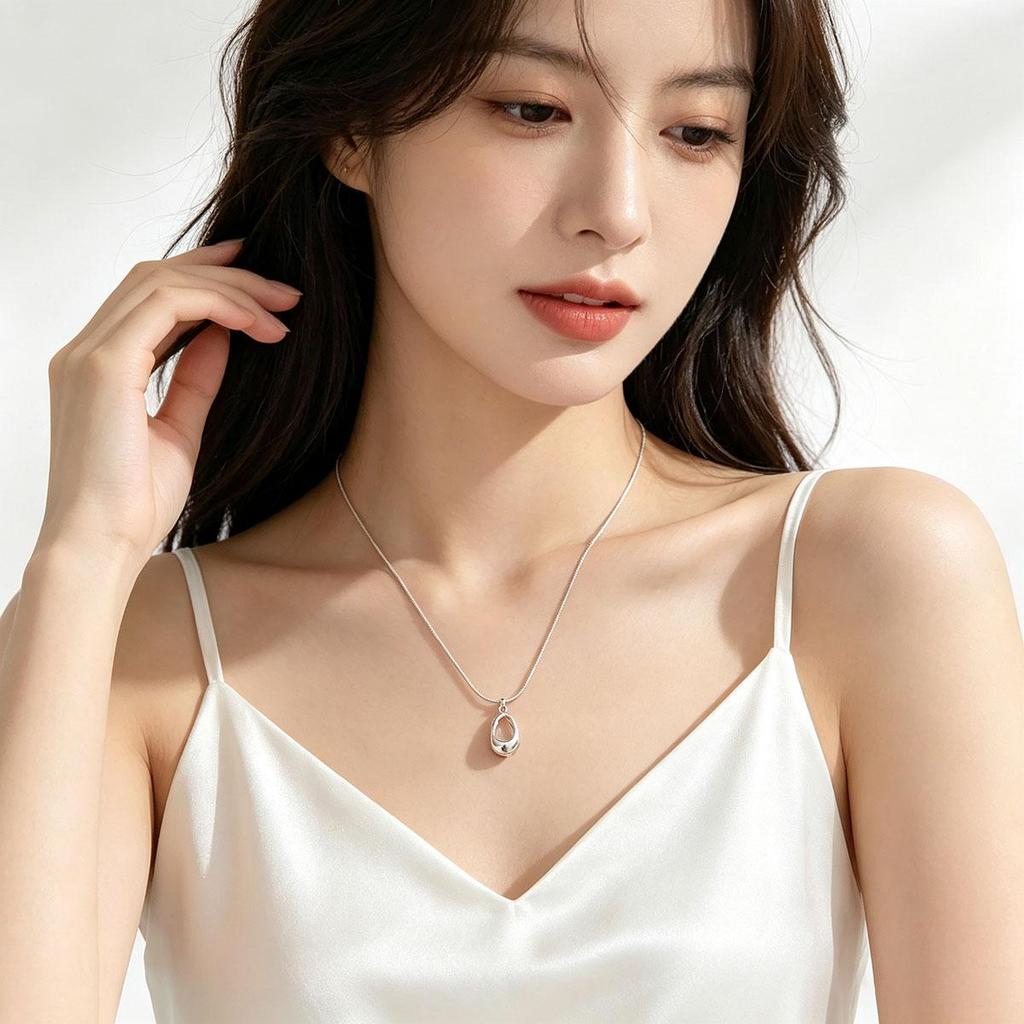 Hollow Water Drop Pendant Necklace for Women, Gentle Atmosphere Sweater Chain, Minimalist Personality Niche Everyday Accessory