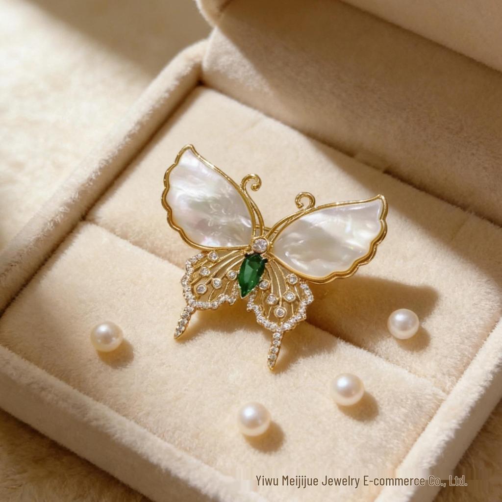 Elegant Butterfly Brooch for Women - 3D Design Shawl Pin & Small Suit Accessory