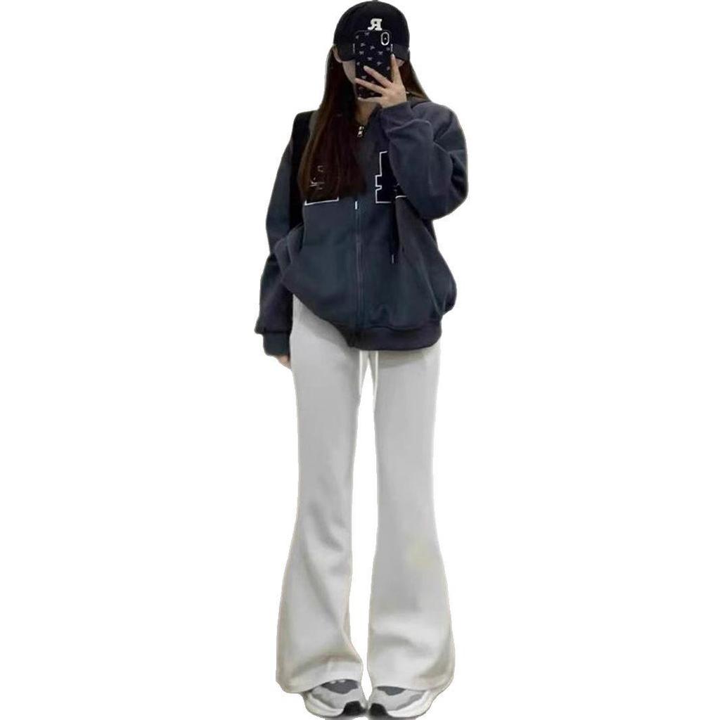 Damskie spodnie dresowe micro-flare z wysokim stanem dla niskich kobiet - Wyszczuplające, casualowe, długość 145 cm, spodnie wiosenno-jesienne.