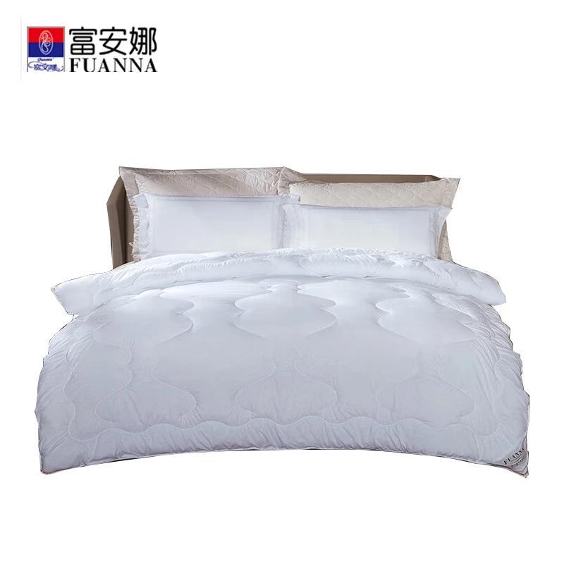 FUANNA Cloud Dream Antibacterial Four-Season Quilt