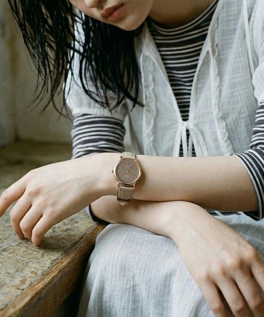 Sialeugo Sg-002-Rkh Caper Collection Women'S Leather Wristwatch