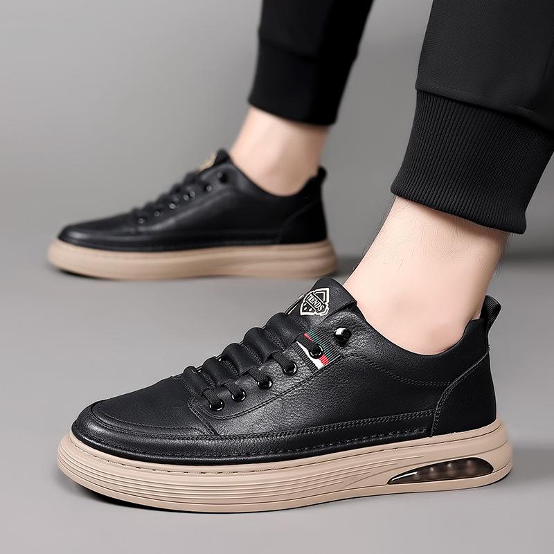 New Shoes for Men Genuine Leather Casual Shoes Flat Skateboard Shoes Fashion Cow Leather Slip-on Sneaker
