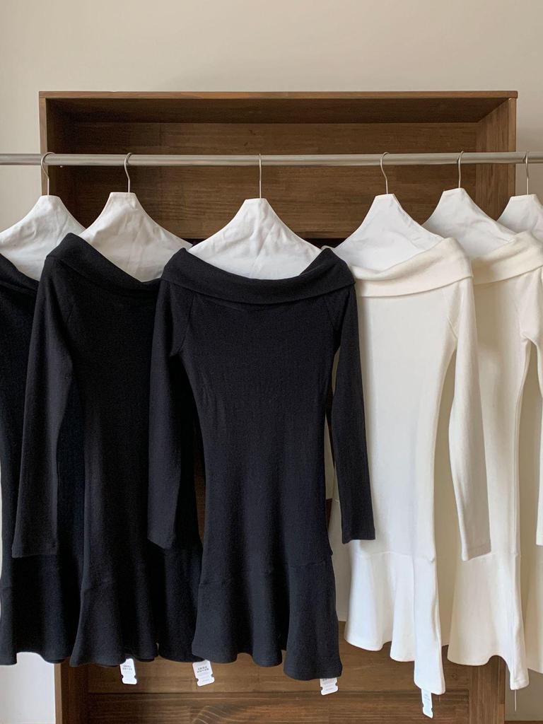 Auf Lager 2025 Herbst/Winter Koreanischer Stil One-Shoulder Strick Woll Bodycon Kleid