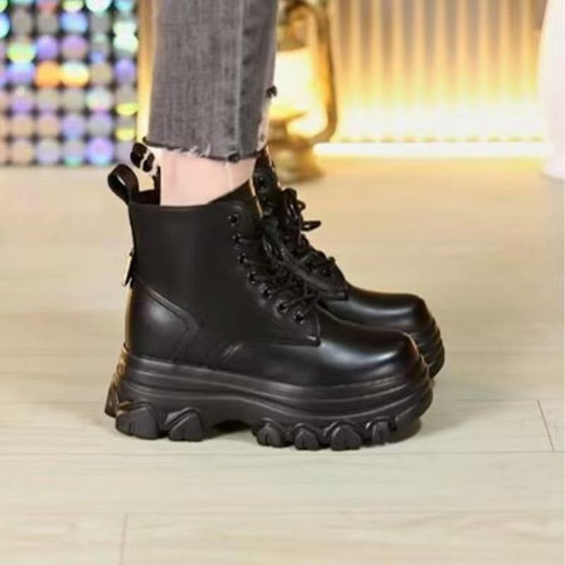 Nya höjdökande stövlar med tjock sula i mjukt läder, smickrande korta stövlar, bomullsstövlar och damskor