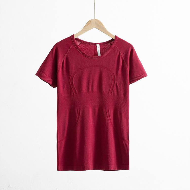 Seamless Swiftly Tech Quick-Dry Yoga Top – Short-Sleeved & Breathable