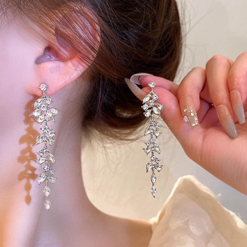 ZAKOL Elegant Sparkling Crystal Tassel Earrings for Women Geometric Hanging Drop Party Wedding Ear Zircon