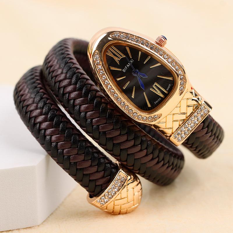 Snake Watch Creative Quartz Watches Dame Rhinestone Leather Armbånd Armbåndsur