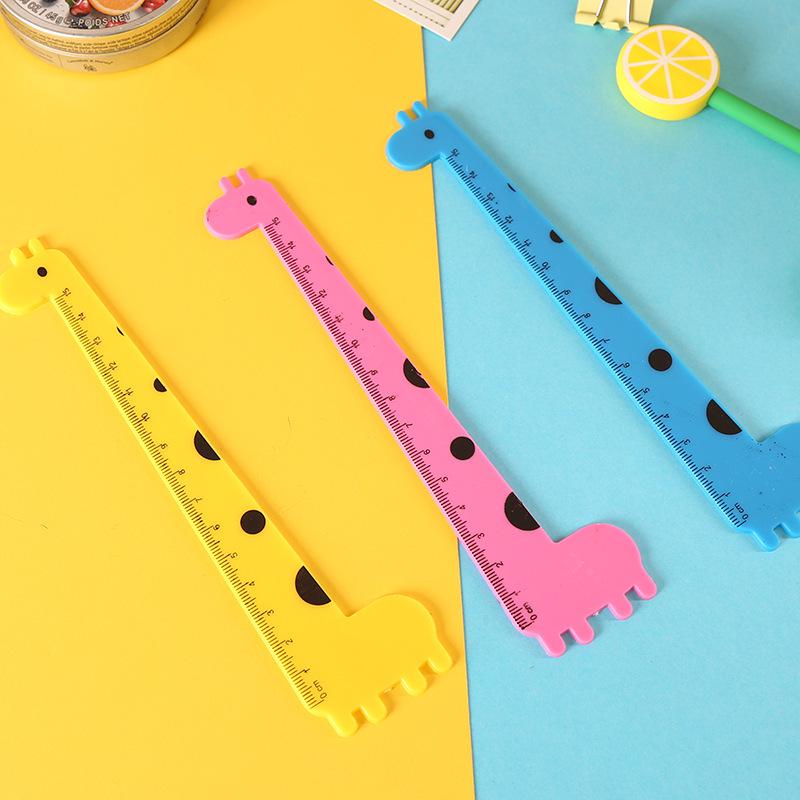 15cm Cute Giraffe Cartoon Ruler - Children's Plastic Learning Ruler