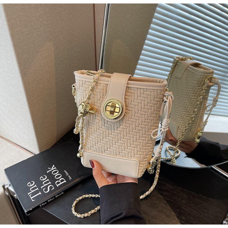 Popular small bag women's summer new versatile chain messenger bag casual bucket bag