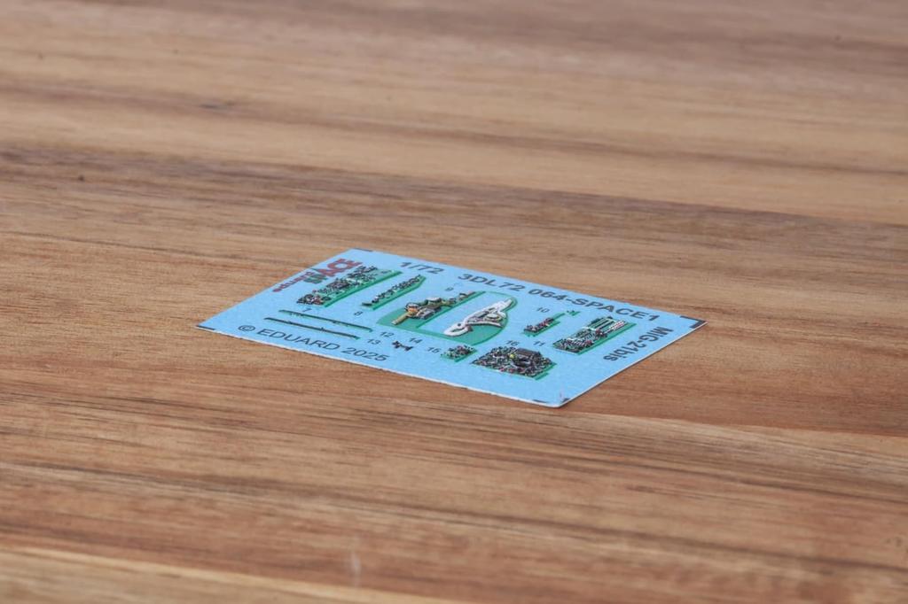 eduard Zestaw części wnętrza kosmicznego 3D Model plastikowy Kalkomania EDU3DL72064 1/72 MiG-21bis Kalkomania/Trawione (dla Eduarda) (Samolot)