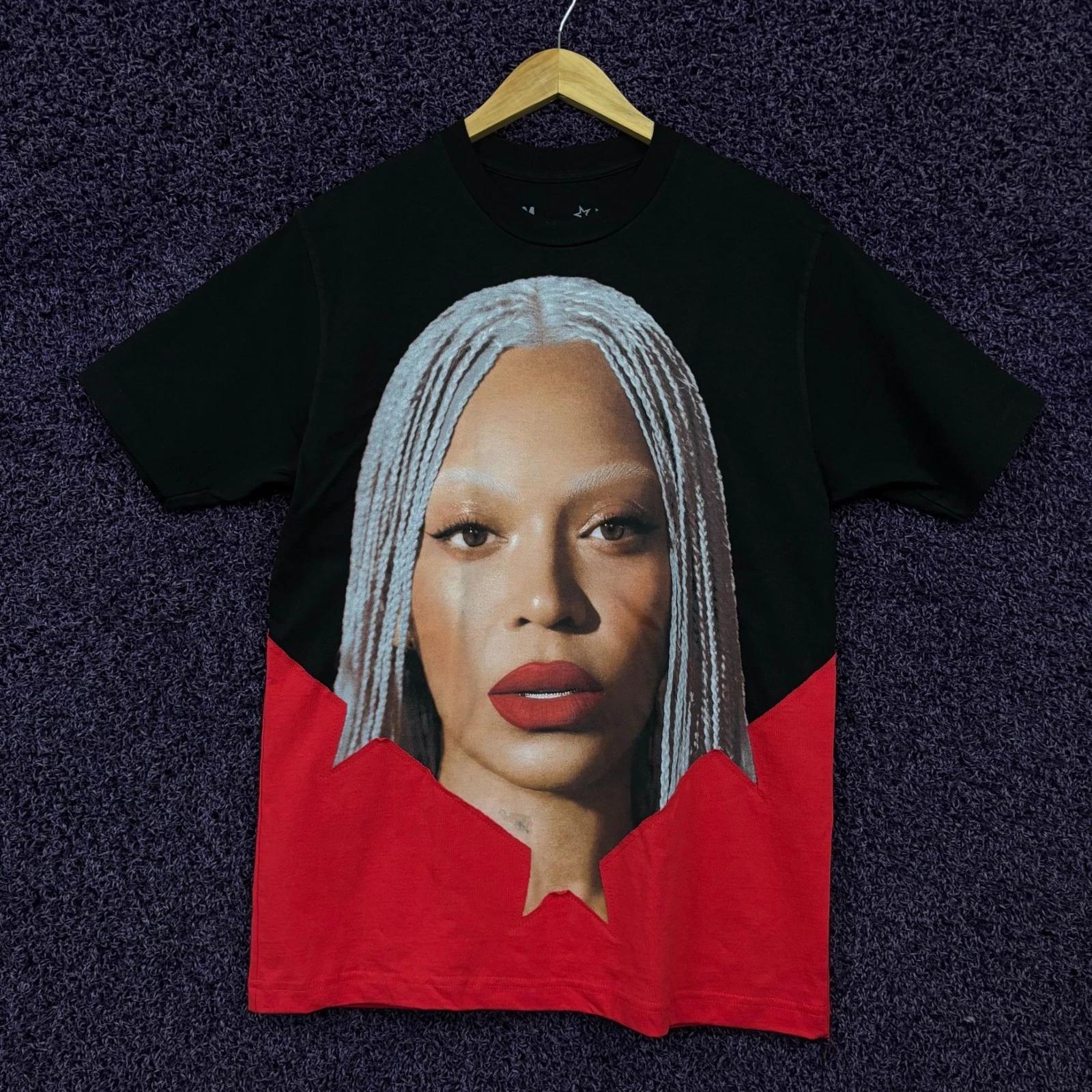 

Beyoncé Cowboy Carter Star Red black split T-Shirt Size Medium S