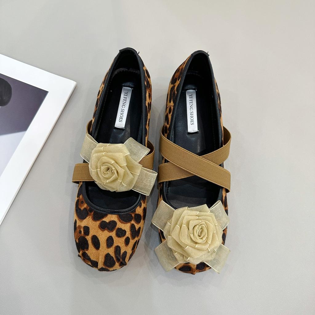 Height Increase 5cm Camellia Cross with Pig Nose Ballet Shoes Women Wear French Versatile Round Head Soft Sole Princess Shoes