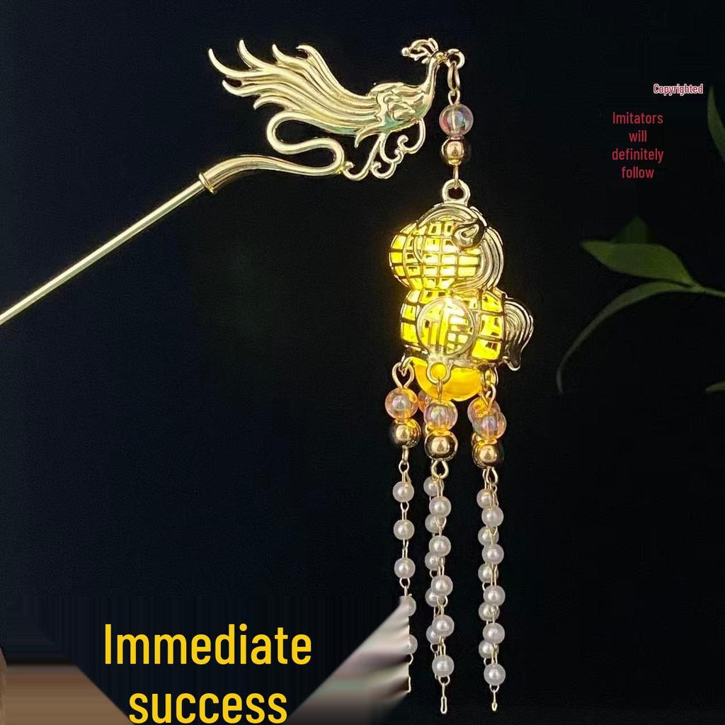 Ancient Style Luminous Hairpin: High-End Alloy Lantern Design for Hanfu Skirts