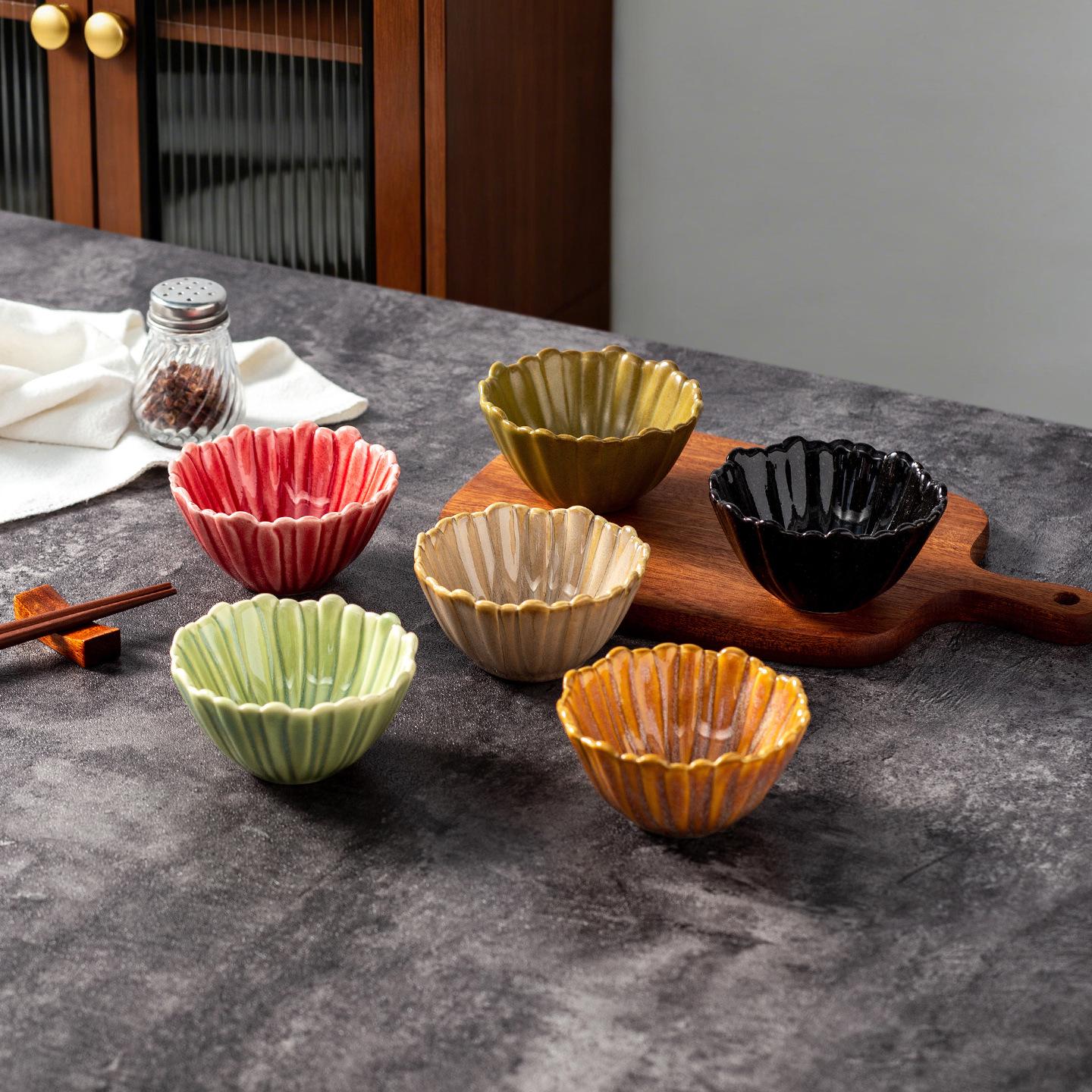 Retro Kiln-Fired Ceramic Petal Dish for Dipping, Snacks, and Seasoning Matte Brown Petal Dish