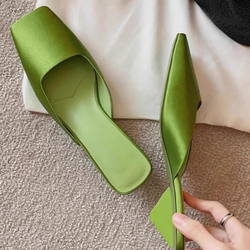 

Роскошные атласные сандалии женские летние сексуальные с квадратным носком, странным низким каблуком, шлепанцы-слайды, массивный каблук, элегантный дизайн, мюли женские 40