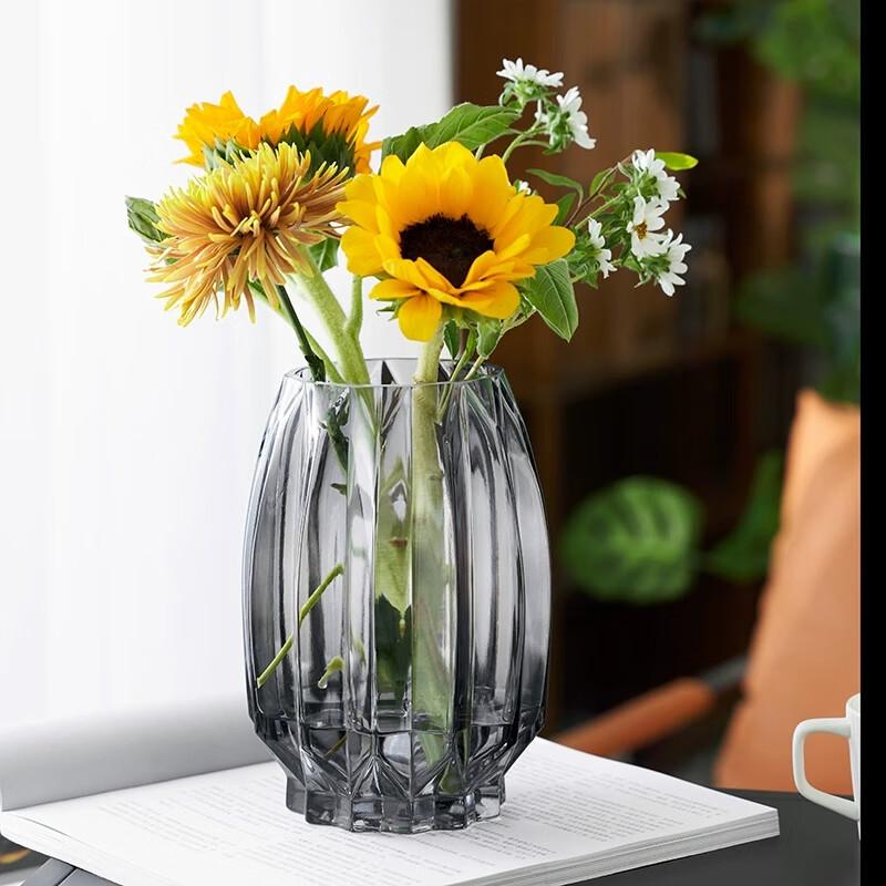 Elegante Glasvasen für Heimdekoration