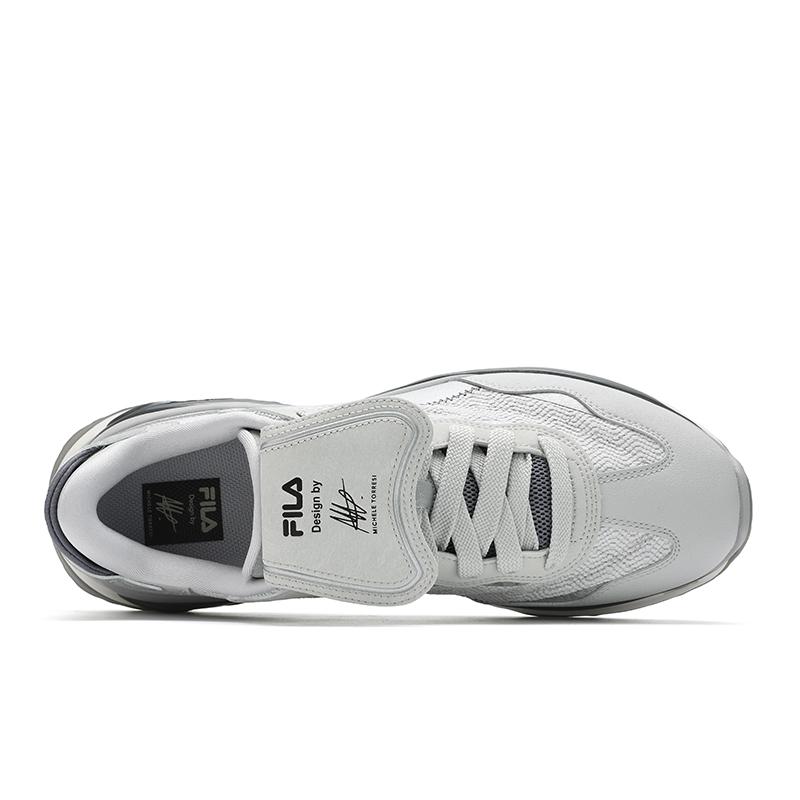 Fila KM2 Comfortable Durable Low-Top Casual Shoes Men Sneaker Silver Gray F12M513102FSL