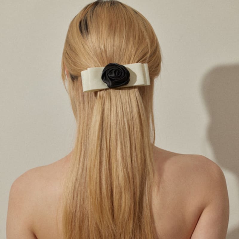 

Favorite Noun Rosy Ribbon Hairpin Black