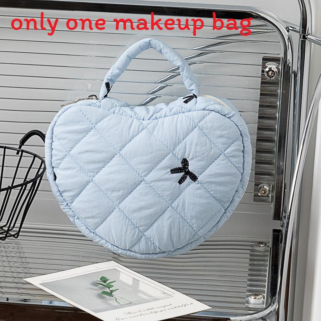 Floral Woman Travel Makeup Bag With Large Capacity And Quilted Design For Home Storage