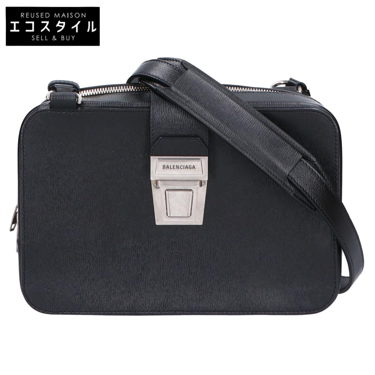 

BALENCIAGA [Good Condition] 637881 Tuck Leather Shoulder bag blackUsed
