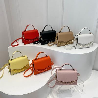 Modische Handtasche für Damen, neue Bonbonfarbe, kleine, frische Umhängetasche mit einer Schulter, einfache kleine quadratische Kette