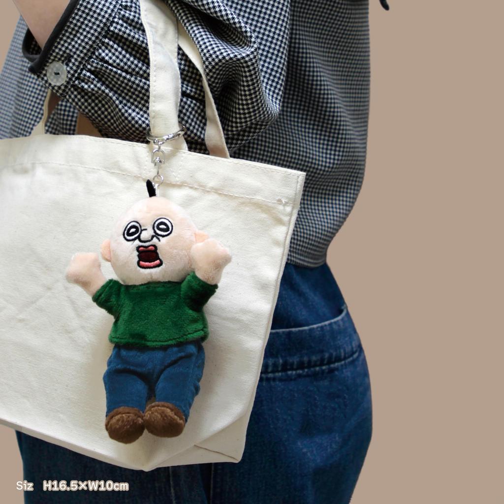 Panpankunův denní plyšový maskot Panpan vyplazuje jazyk