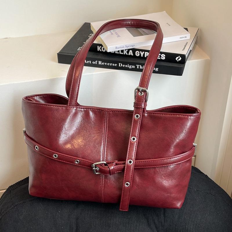 This year's popular bag women's 2025 new autumn and winter foreign fashion versatile shoulder bag large-capacity commuter tote bag
