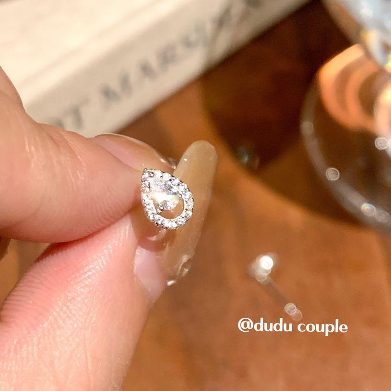 

Dudu Couple S999 Sterling Silver Stud Earrings Ear-Caring Accessible Luxury Fancy Super Flash Water Drop Zircon No Need to Take off Earrings for Women All-body S999 water drop earrings single pack