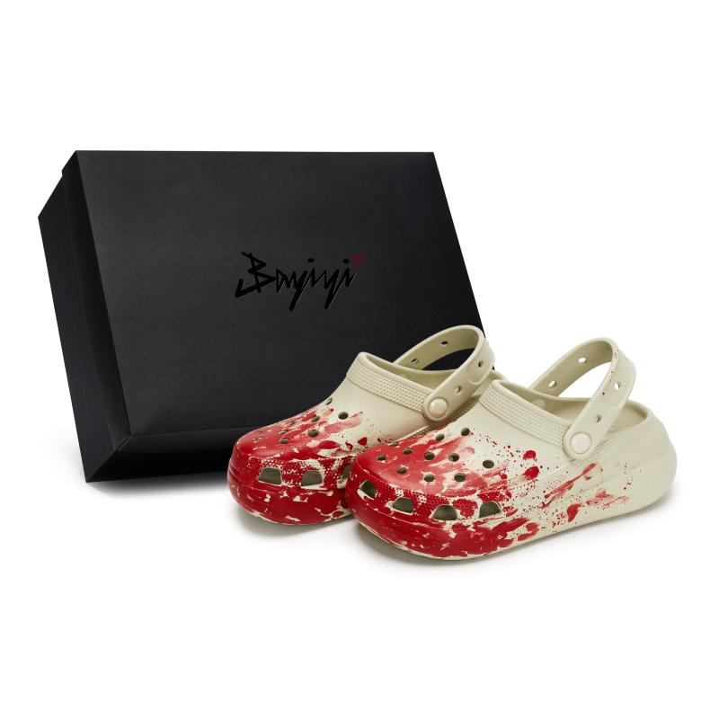 Crocs Crush Clog 811 Manufacturing Truth Scene Special Shoe Box Ink Splashing Poop Feeling Hole Shoes Unisex Bone White Red