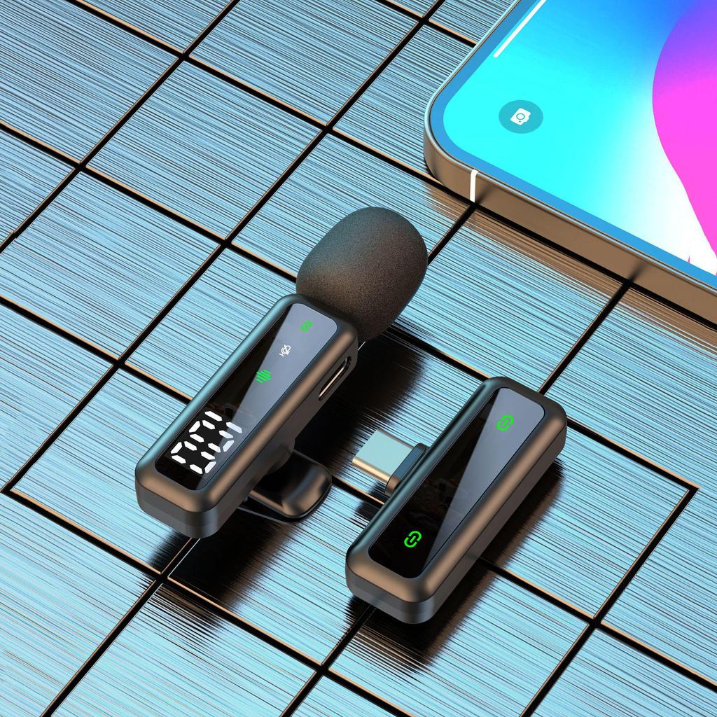 Universal Wireless Lapel Microphone with Noise Reduction for Outdoor Recording and Live Broadcasts