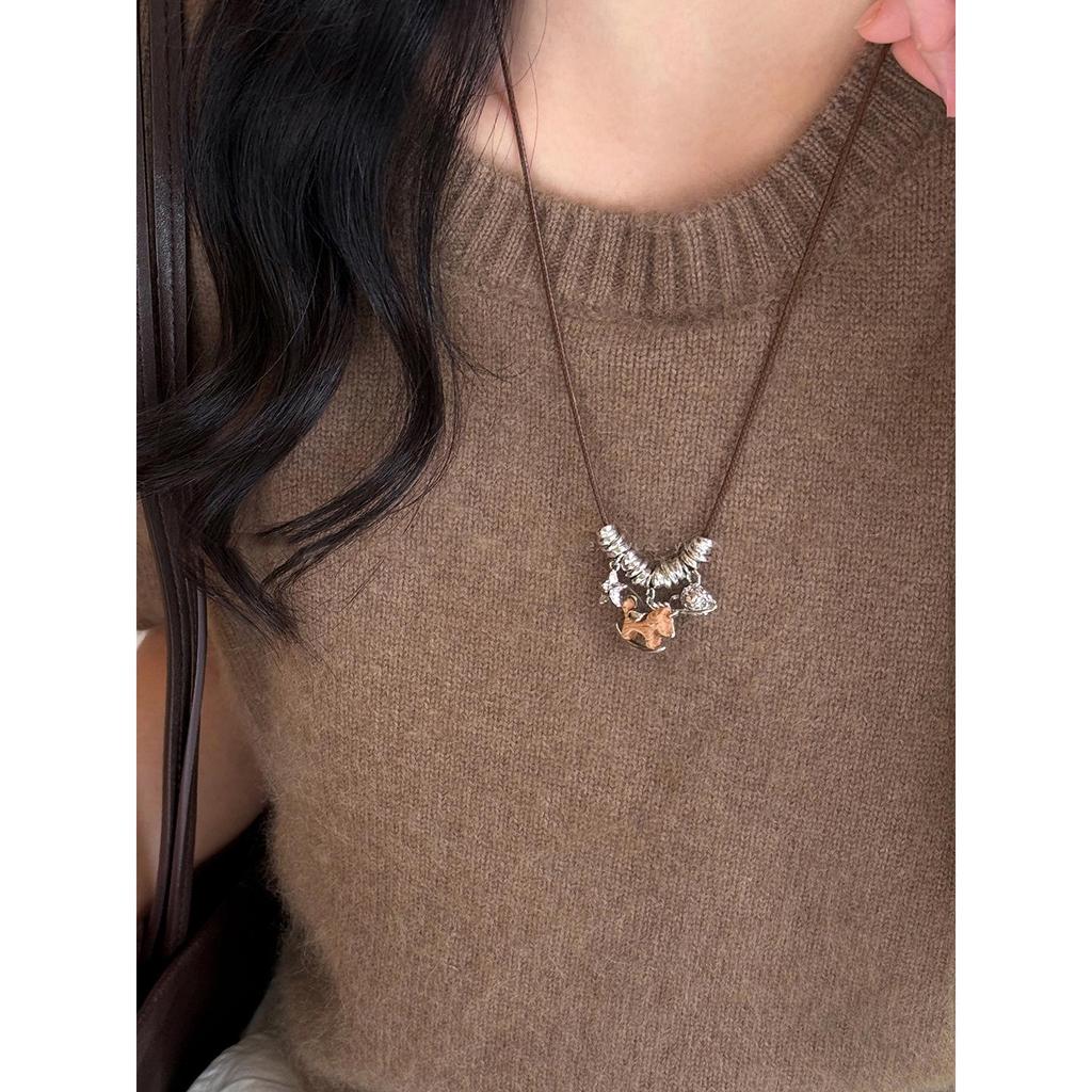 Retro Long Pull-out Pendant Necklace - Versatile Fashion Accessory for Girls