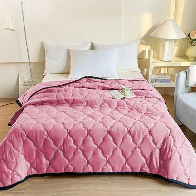Summer Quilt Lightweight Filling Breathable Bedroom Quilt Cooling Effects Quilt Refreshing Sleep Solution