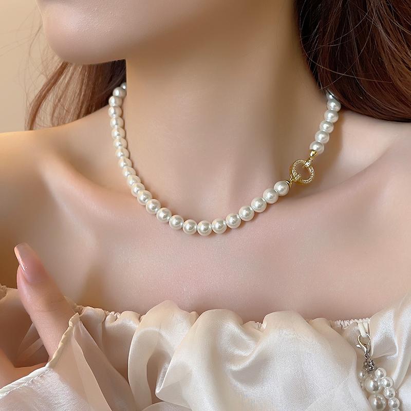 Nová stylová Retro Lehká Luxusní Náhrdelník ze Skleněných Korálků Dámský Dárek Party Šperk Náhrdelník 2024