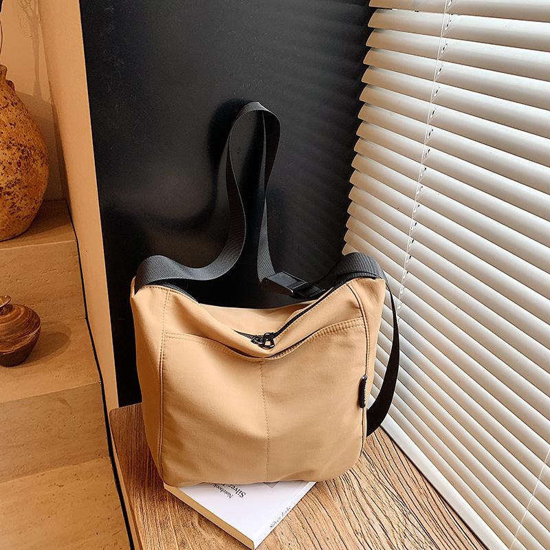 New Original Simple Versatile Canvas Bag Women's Large Capacity Crossbody Shoulder Bag College Student Class Commuter Bag