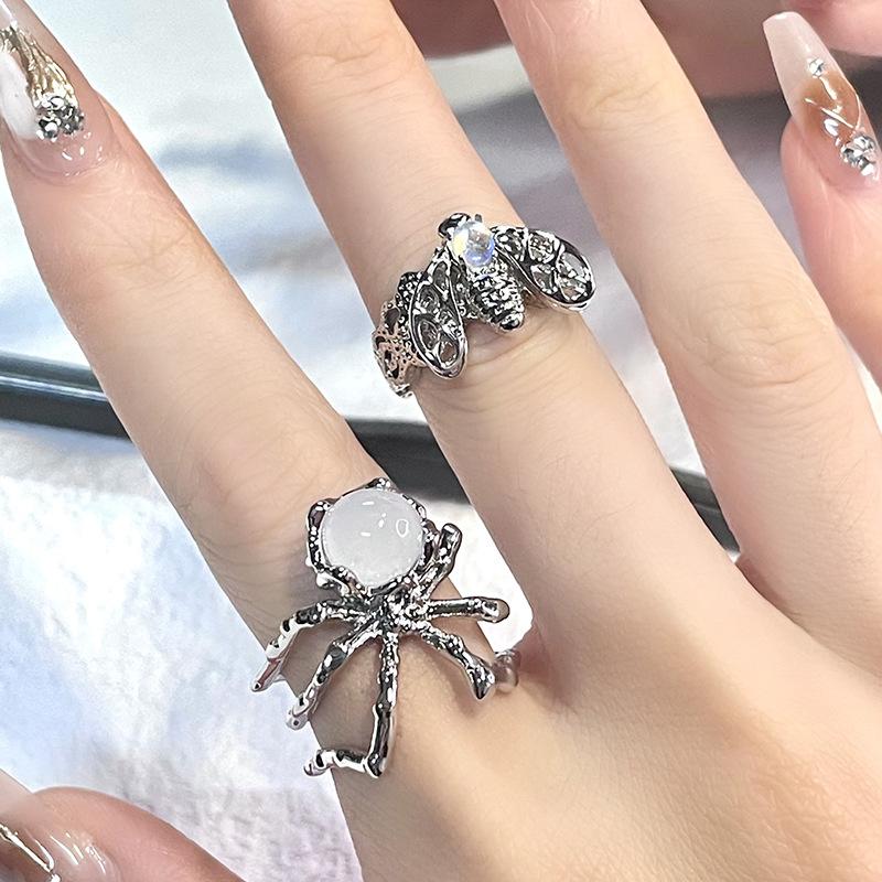 Spider Dark Punk Ring Niche Design High Sense Bee Personality Moonstone Cold Wind Adjustable