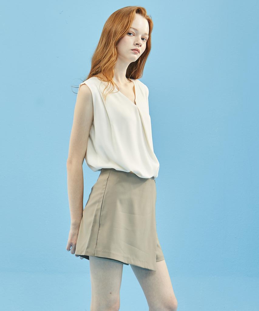 MANAVIS7 Wrap Shorts Khaki Beige