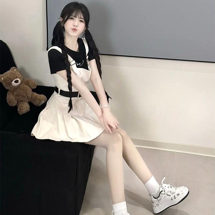 American Retro Academy Style Summer Slimming High-Waist Black Skirt with Cute Suspenders Set