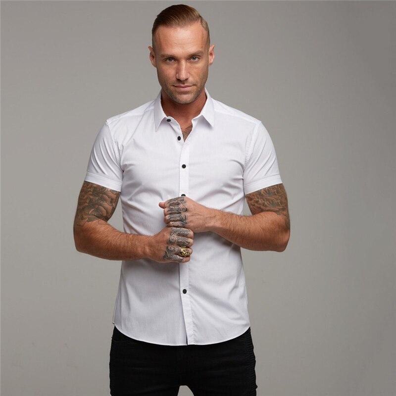 Muscleguys Letní pánské košile s krátkým rukávem, štíhlé a pohledné business casual topy, jednobarevné, zralé a stabilní streetwear
