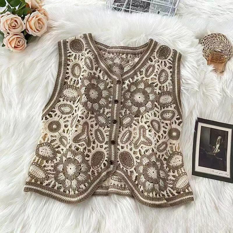 Summer Crochet Hollow Out V-neck Loose Lace Tank Tops Women Fashion Thin Chic Sleeveless Women Camis Tops Elegant Base Slim Vintage Tank Vest 26571