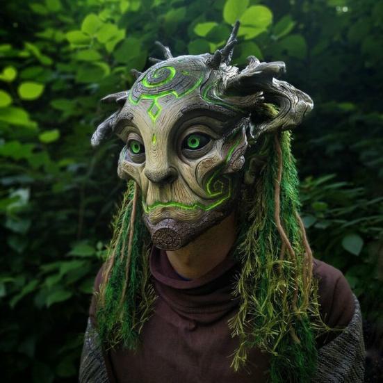 Halloween Forest Spirit Elf Masque LED Horror Headdress Realistic Green Elf Old Man Headgear Cosplay Costumes for Party