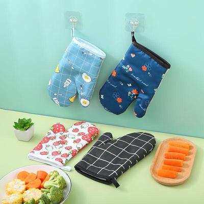 ZISIZ Thickened Heat-Resistant Oven Mitts