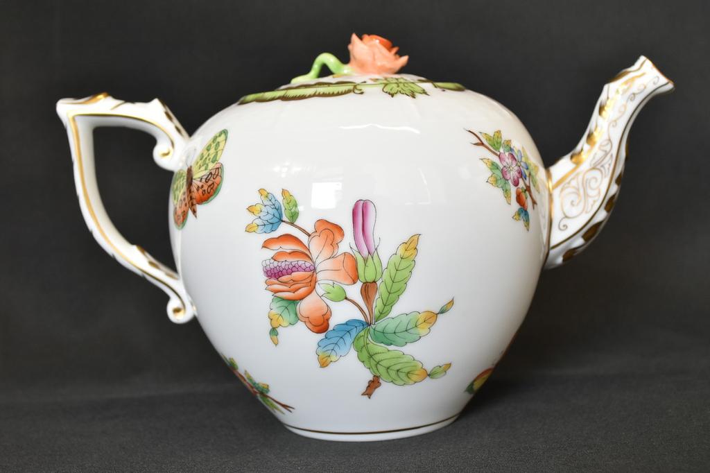 Herend VBO/Victoria Bouquet Teapot Made in Hungary Handpainted Vintage Rare