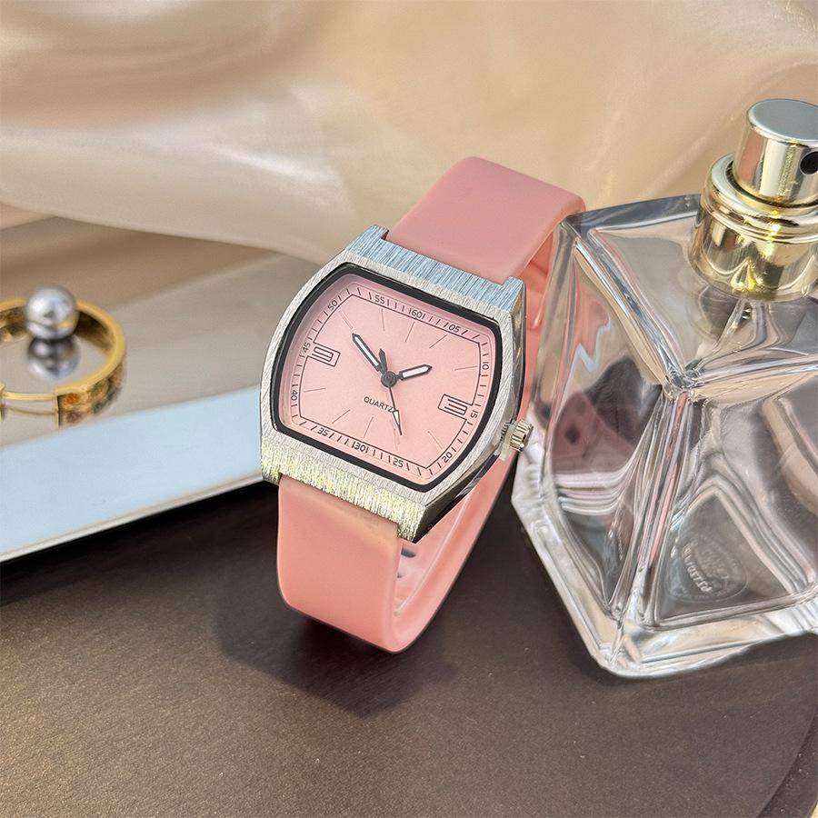 Simple Arc Square Brushed Shell Watch Premium Sense Women's Skin Sense Silicone Silky New Quartz Watch