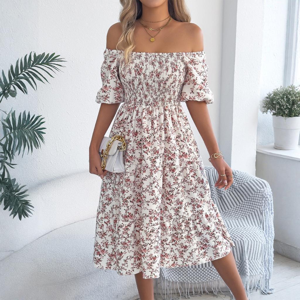 Modna damska sukienka z kwadratowym dekoltem i krótkim rękawem, w kwiatowy wzór, z dużą spódnicą i luźnym krojem