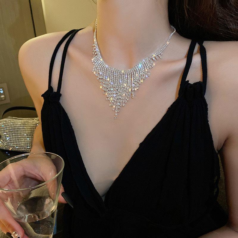 Trendy Rhinestone Tassel Choker: European & American Shiny Diamond Design for Women’s Bold Personality & Style