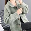 Trendy kostkovaný cardigan kabát s kapsami pro drobné ženy, teplý a stylový, ideální na podzim a zimu