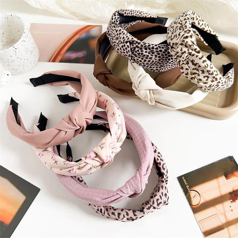 Popular Leopard Print Cloth Knotted Hairbands for Women Girls Casual Shopping Headpiece Simple Solid Knot Headbands