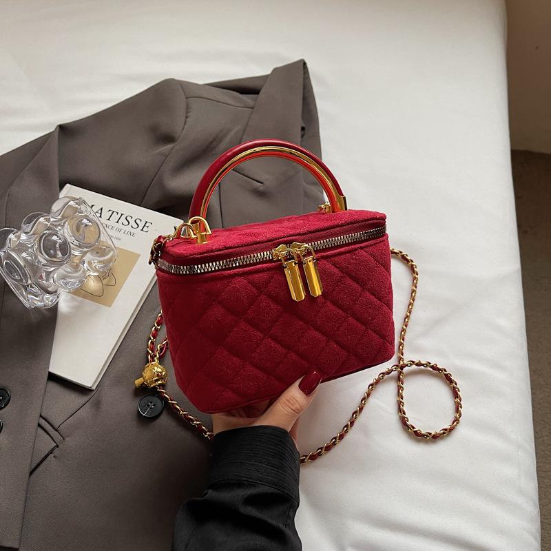 

Стильная и модная маленькая сумка в форме ромба, маленькая квадратная сумка и сумка кроссбоди на цепочке бордовый